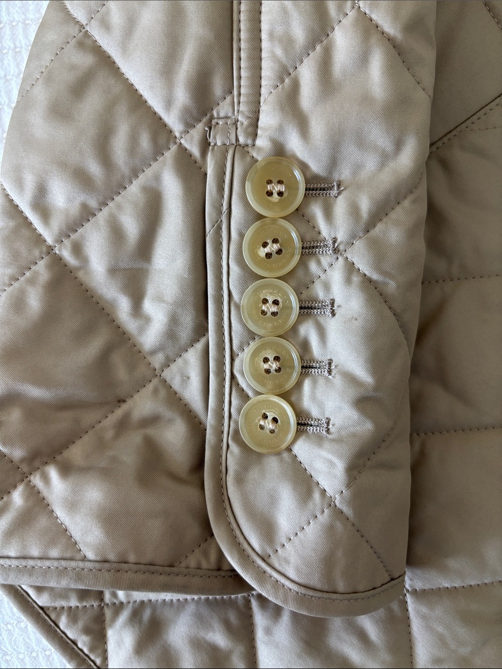 Burberry women’s quilted jacket Medium - Picture 7 of 10